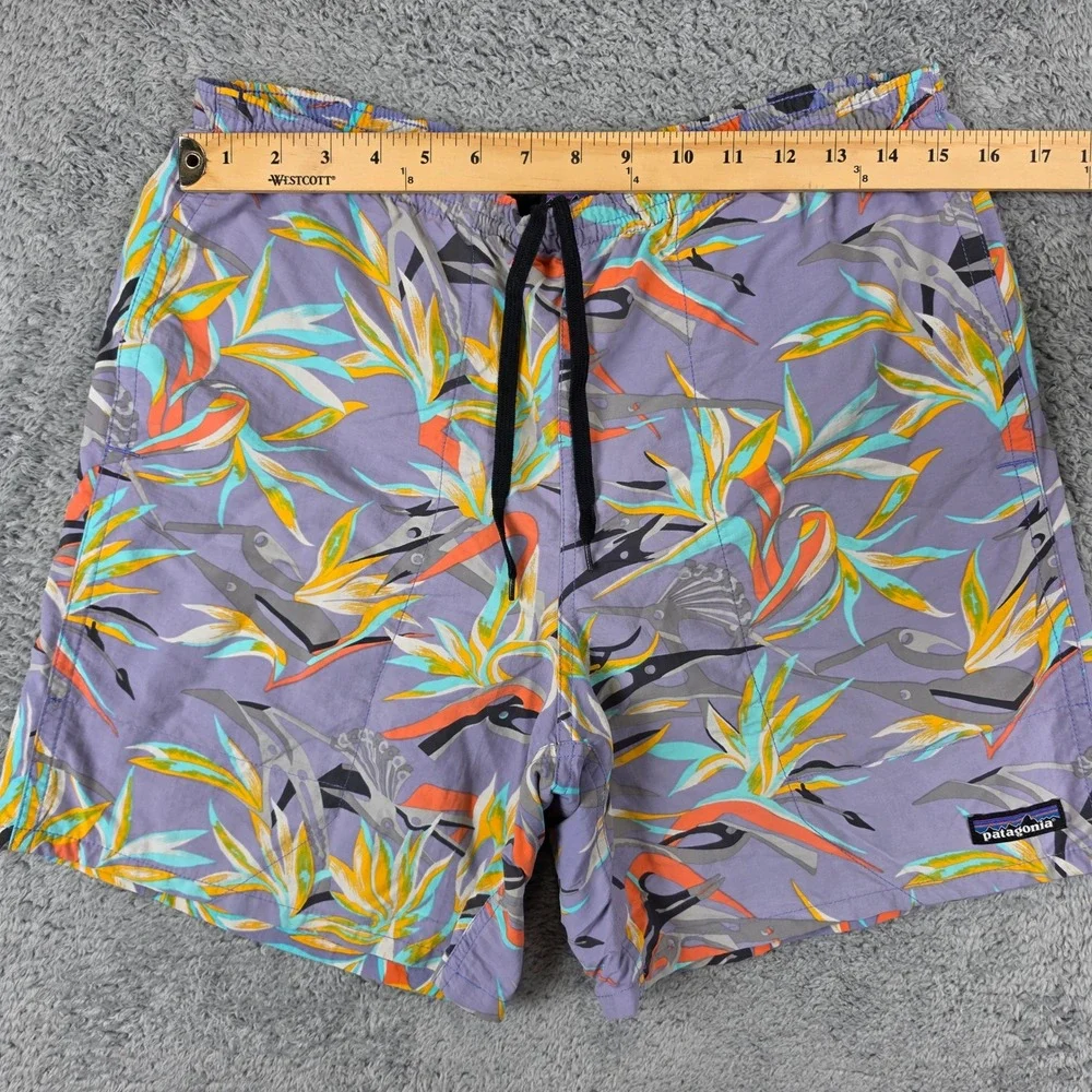 Patagonia Baggies Shorts Mens Small Purple Bird of Paradise Floral 6
